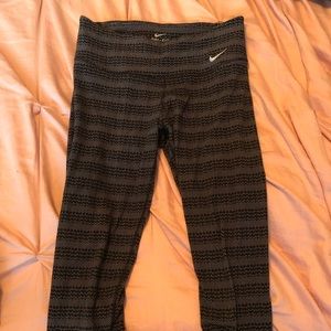 Nike crop leggings